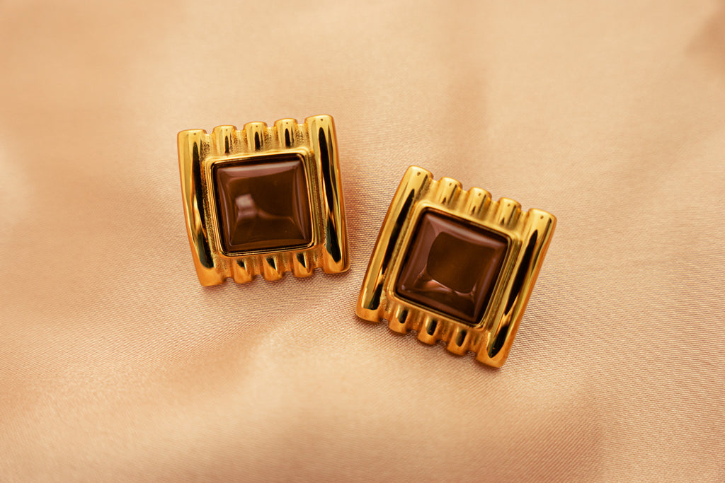 Loren Wine Square Gold Earrings