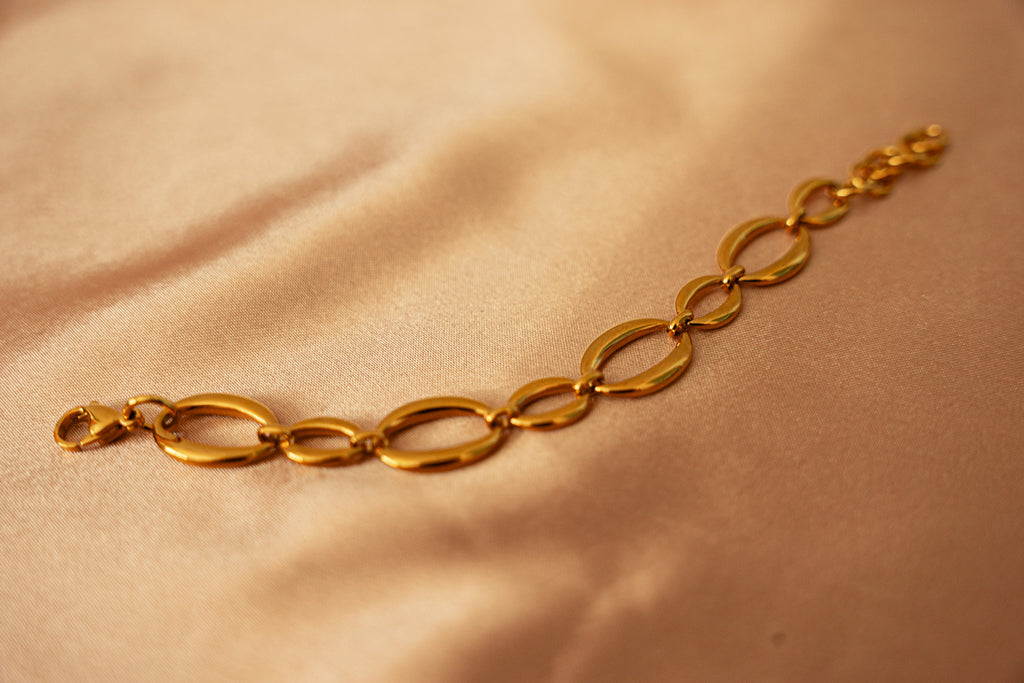 Cecilia Oval Chain Link Bracelet