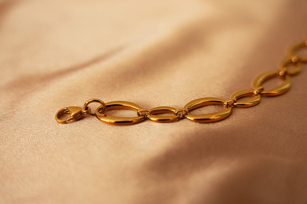 Cecilia Oval Chain Link Bracelet
