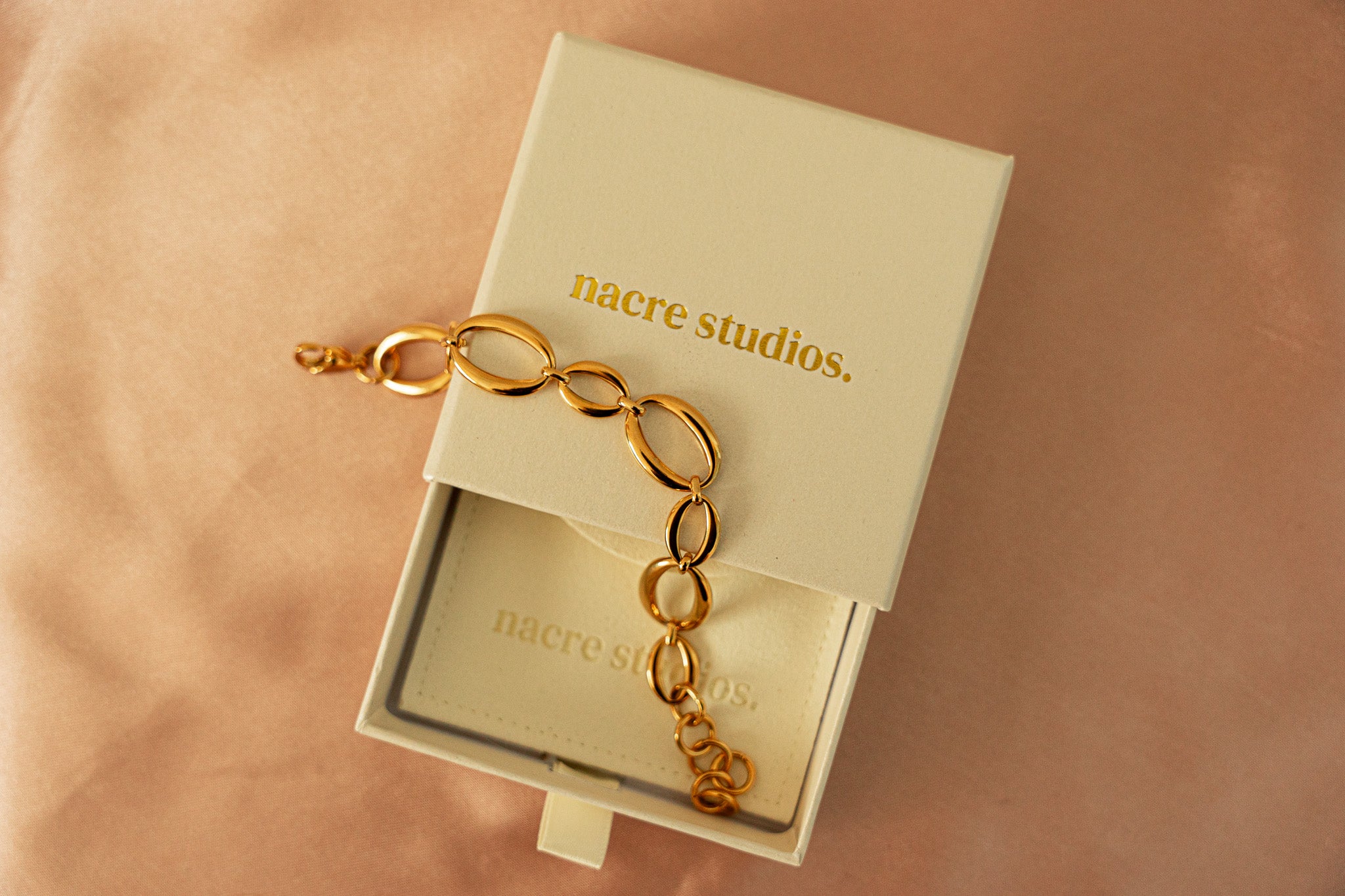 Cecilia Oval Chain Link Bracelet