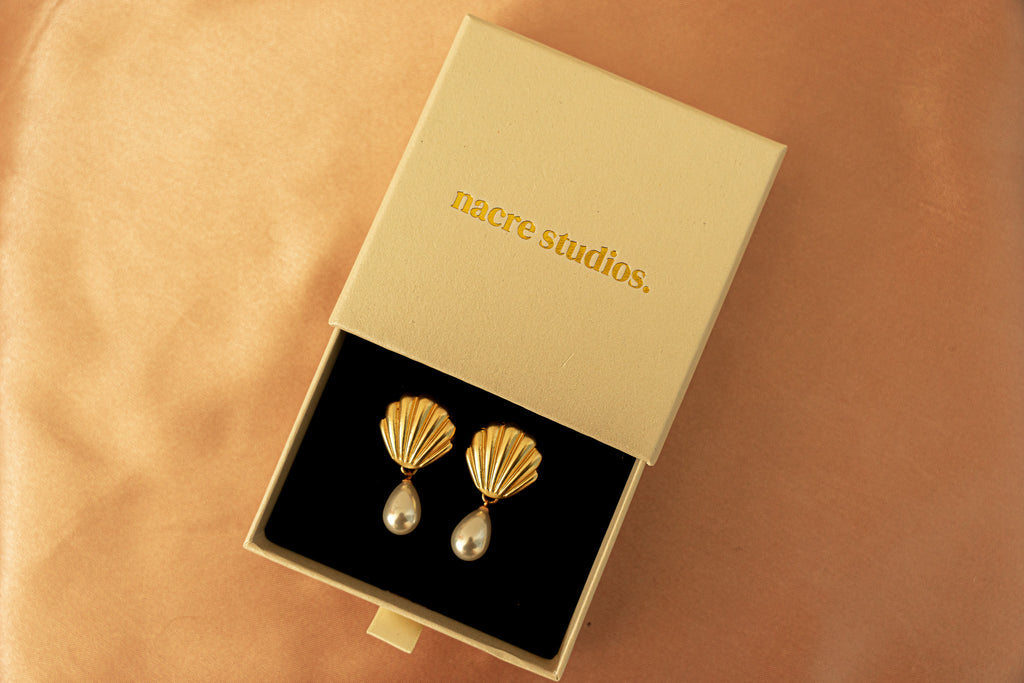 Arielle Clam Shell Pearl Earrings