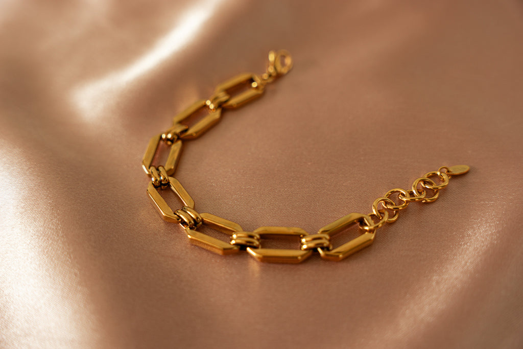 Octavia Square Chain Gold Bracelet