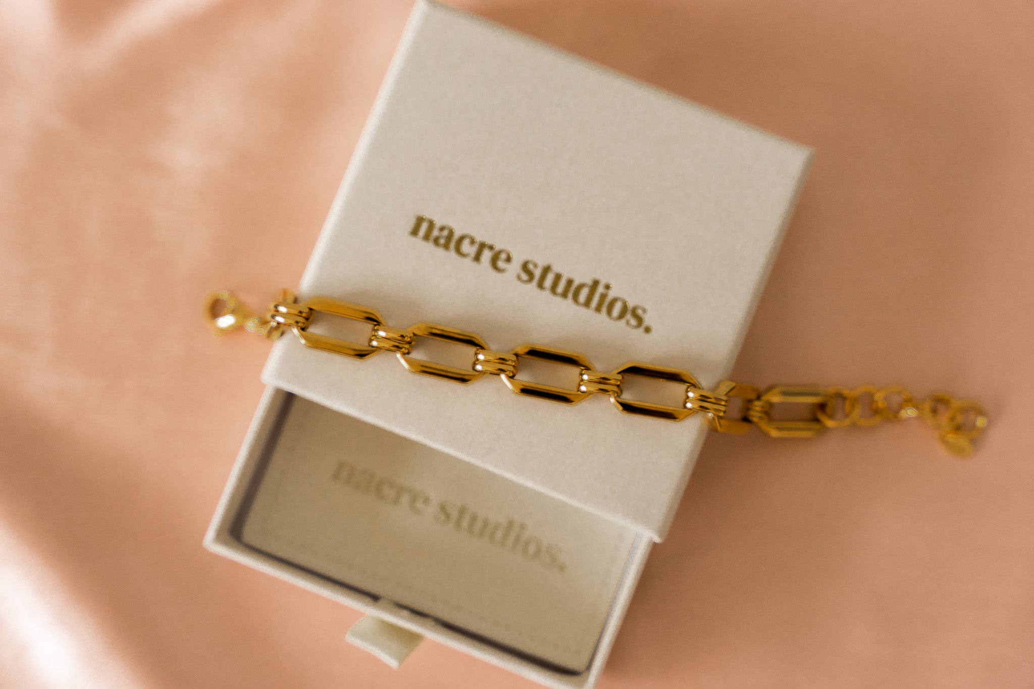 Octavia Square Chain Gold Bracelet