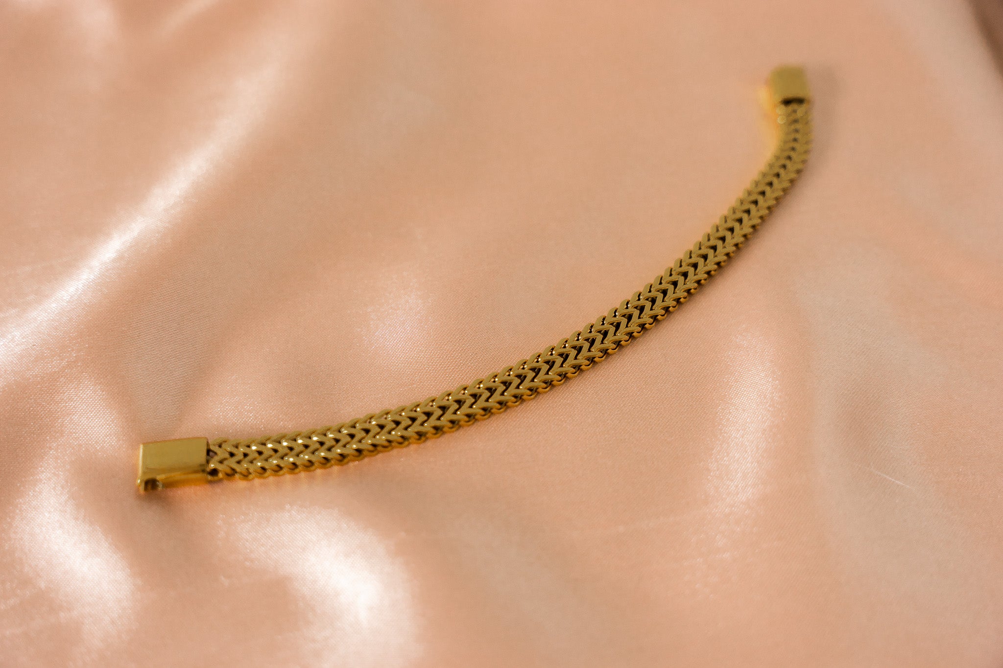 Mabel Herringbone Gold Bracelet