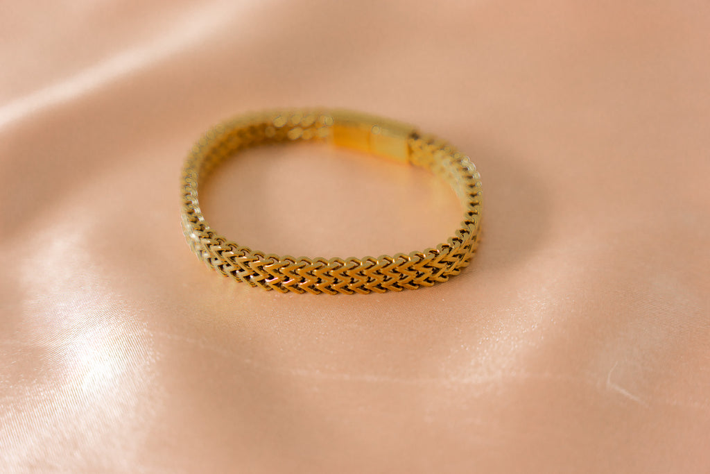Mabel Herringbone Gold Bracelet