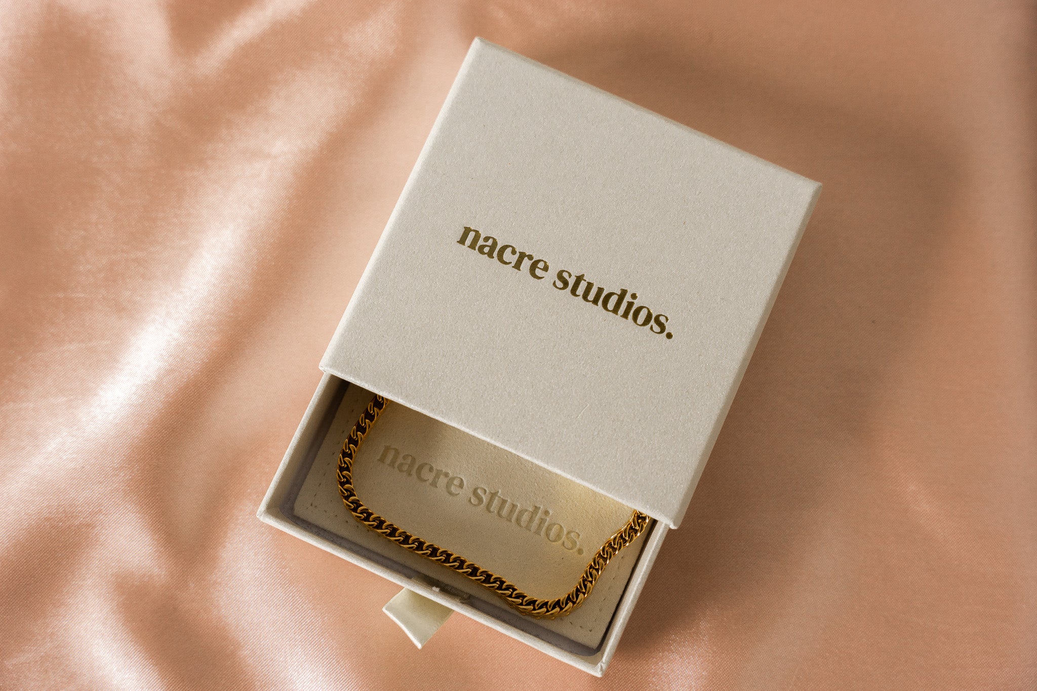 Mabel Herringbone Gold Bracelet